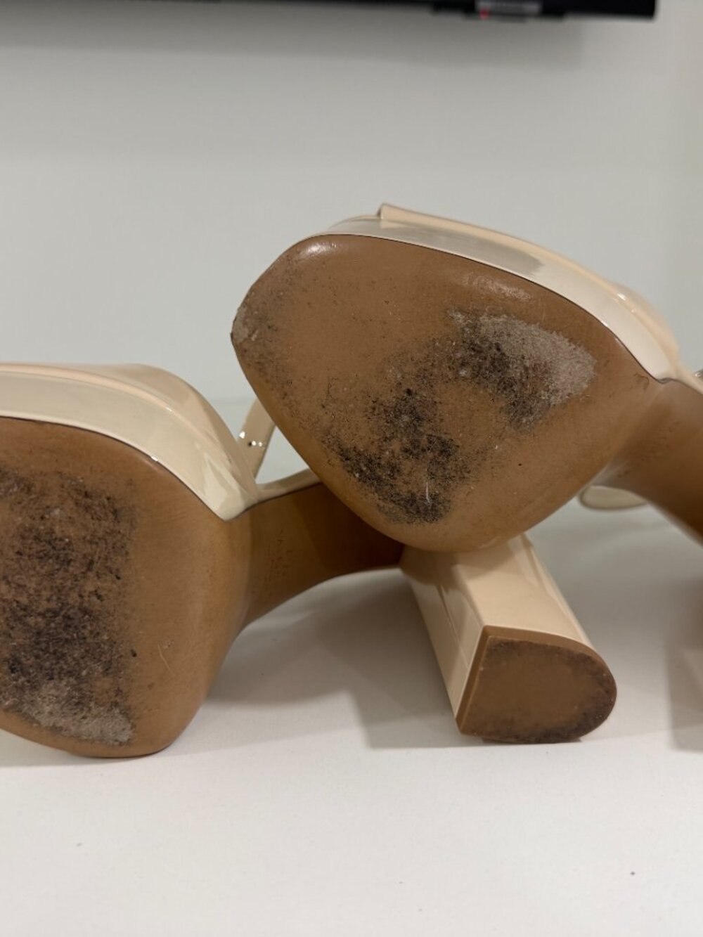 Valentino Garavani Beige & Gold Platform Sandals - Picture 5 of 5